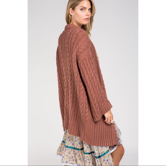 🆕🎉HP🎉5⭐️Oversized Cardigan Sweater - Picture 4 of 6